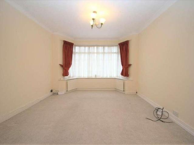 House for sale in Broadfields, Greater London