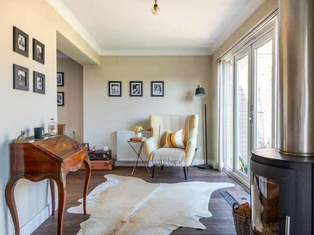 House for sale in Greenfields, Red Hill