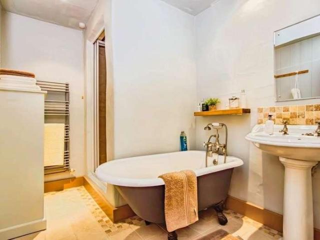 House for sale in Cwmpengraig, Wales