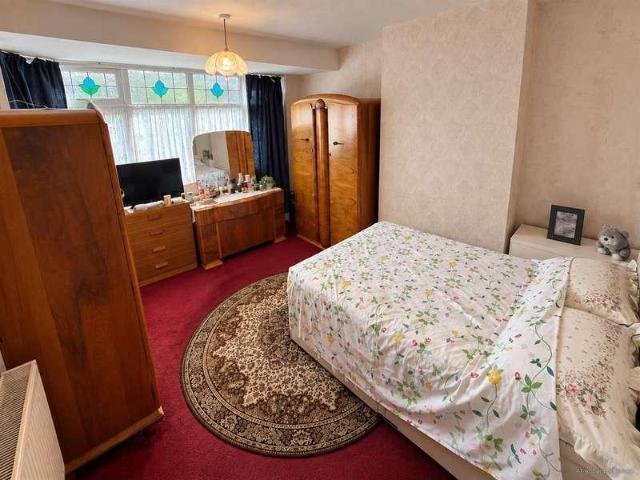 House for sale in London Borough of Waltham Forest, Greater London