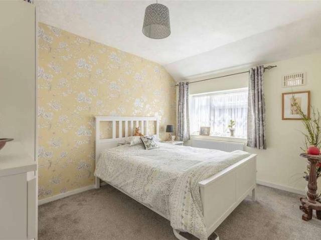 House for sale in Windsor, Clewer Green