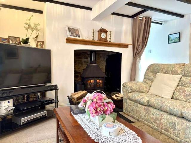 House for sale in Weir Quay, Devon