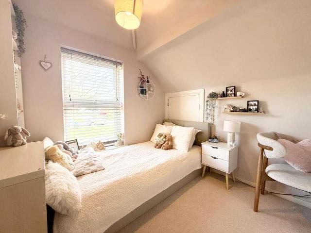 House for sale in Stourbridge, West Midlands