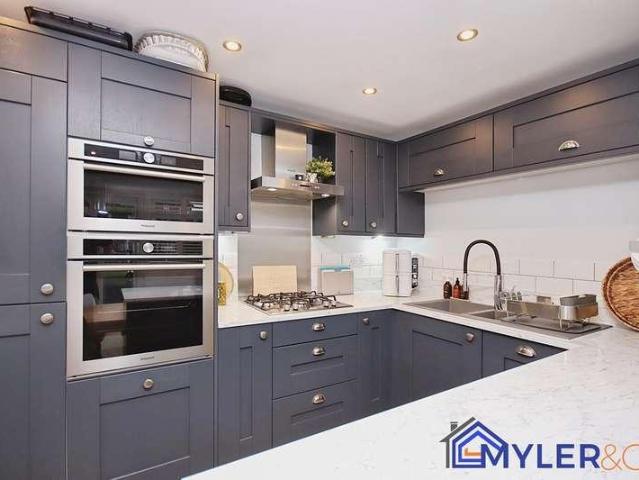 House for sale in Calderstones