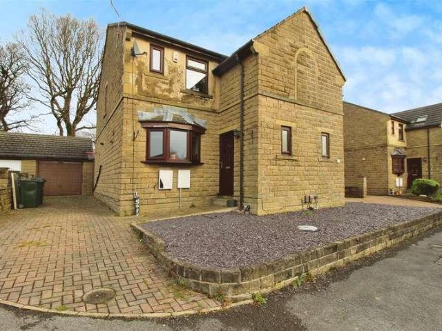 House for sale in West Yorkshire