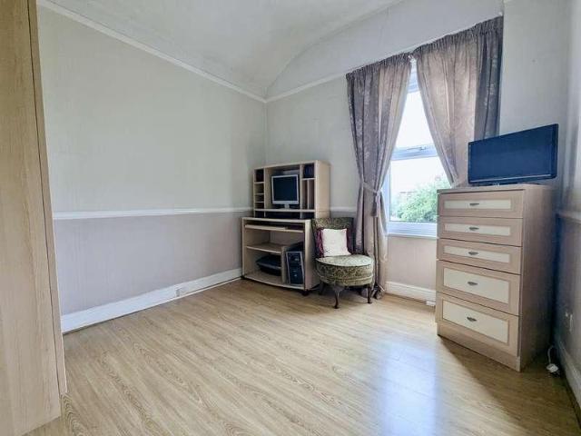 House for sale in Southport, High Park