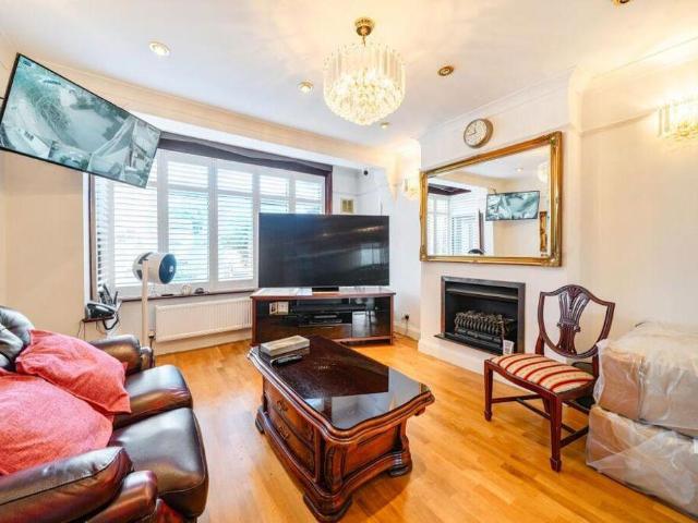 House for sale in Streatham Hill, Greater London