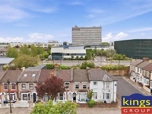 House for sale in Upper Edmonton, Greater London