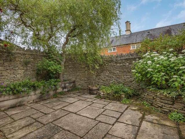 House for sale in Fossebridge, Gloucestershire