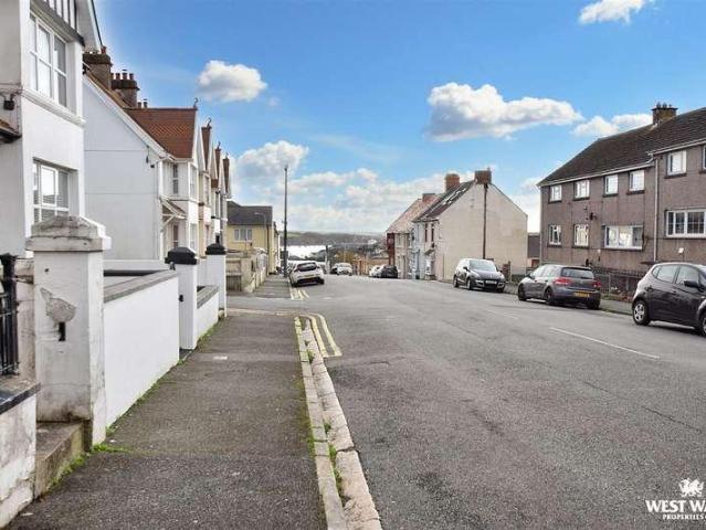 House for sale in Milford Haven, Wales