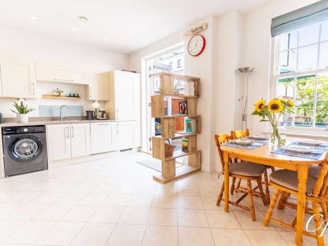 House for sale in Ewens Farm, Golden Valley