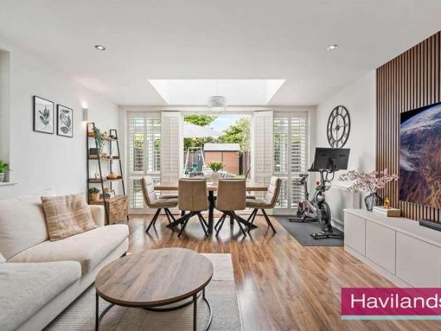 House for sale in Winchmore Hill, Palmers Green