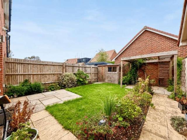 House for sale in Bearroc Park, Dacorum