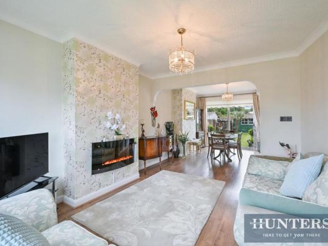 House for sale in Stoneleigh, Ewell