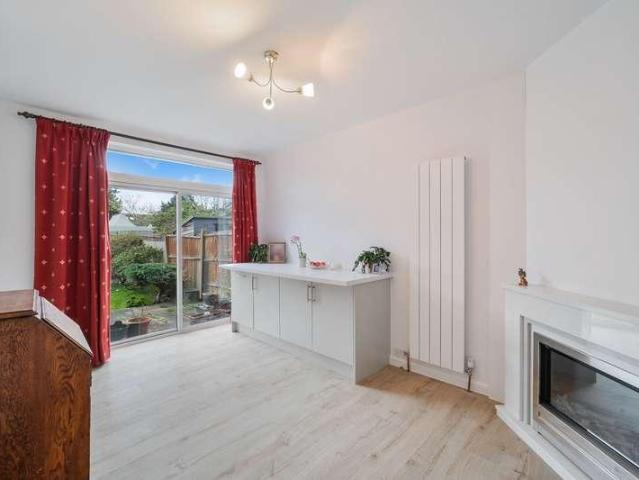 House for sale in Tolworth, Greater London