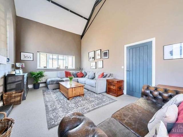 House for sale in Stoke Albany