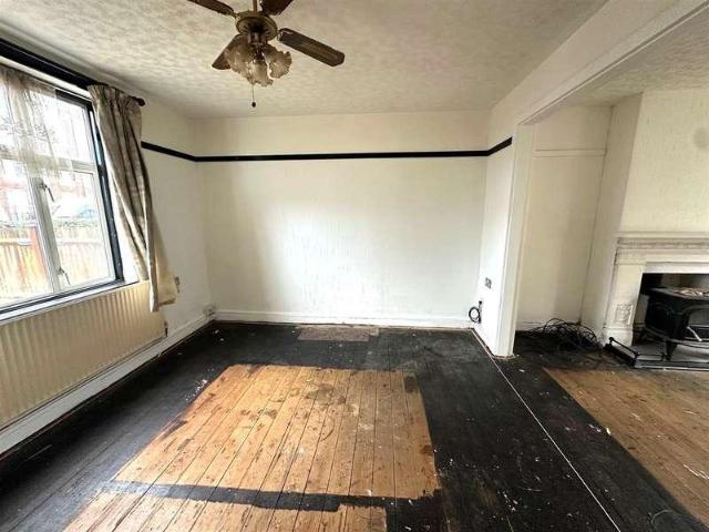 House for sale in Feltham, Feltham