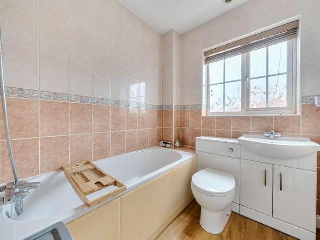 House for sale in Wheatpieces, Pamington