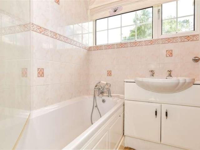 House for sale in Lee Chapel, Essex