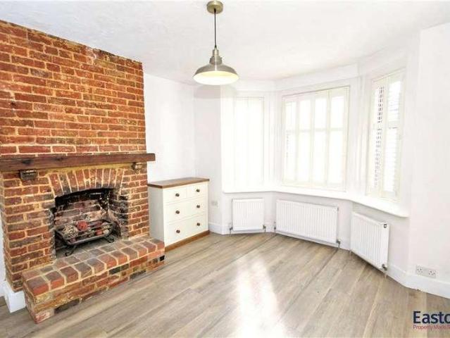 House for sale in Walton On The Hill, Reigate and Banstead