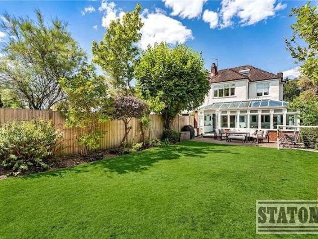 House for sale in Brunswick Park, Greater London
