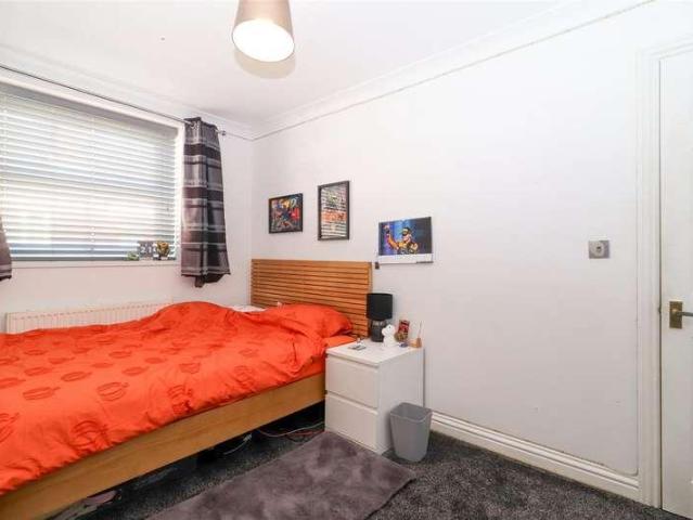 House for sale in Half Acres, Wakefield