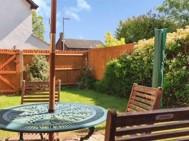 House for sale in Emmbrook, Wokingham