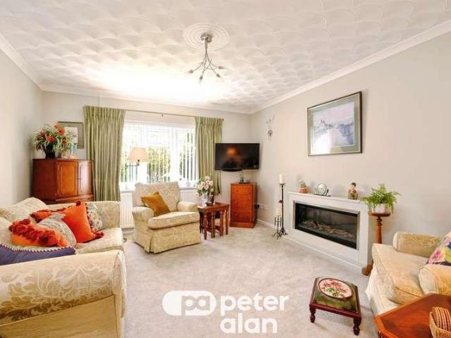 House for sale in Treharris