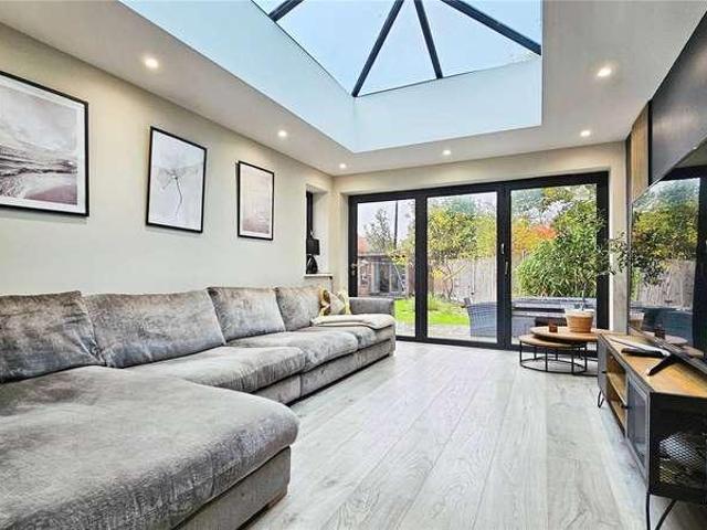 House for sale in Chipping Hill, Essex