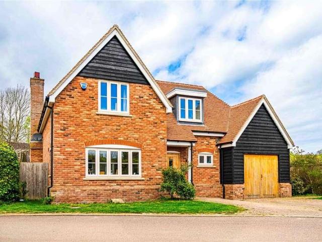 House for sale in Tilsworth, Bedfordshire
