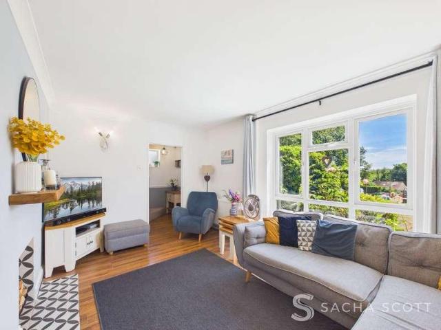 House for sale in Nork, Red Hill
