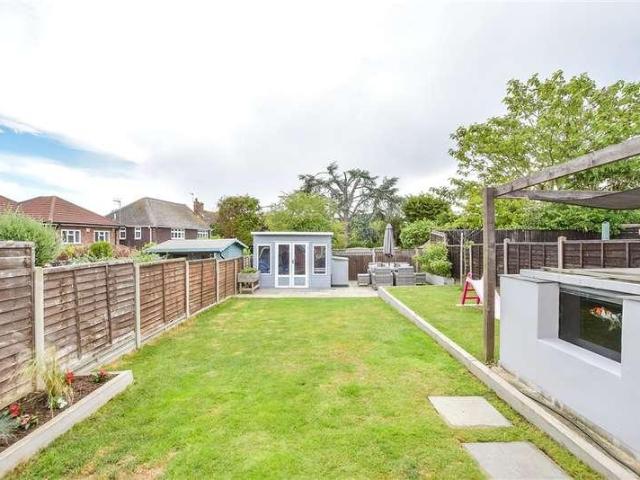 House for sale in Kings Farm, Hamerton