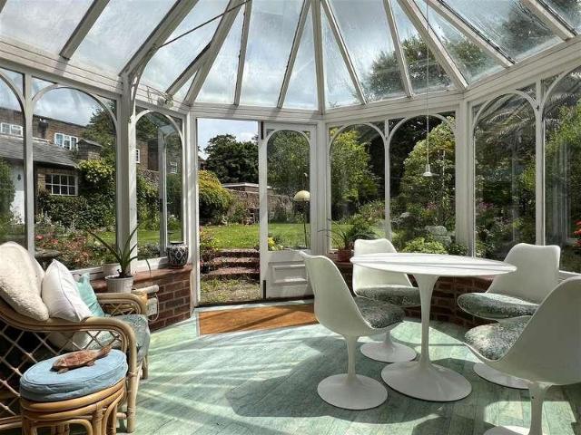 House for sale in Fishersgate, West Sussex