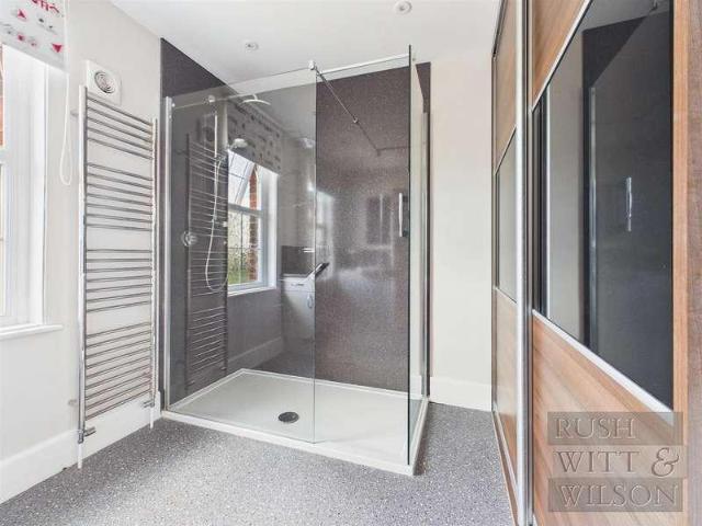 House for sale in Heathlands, East Sussex