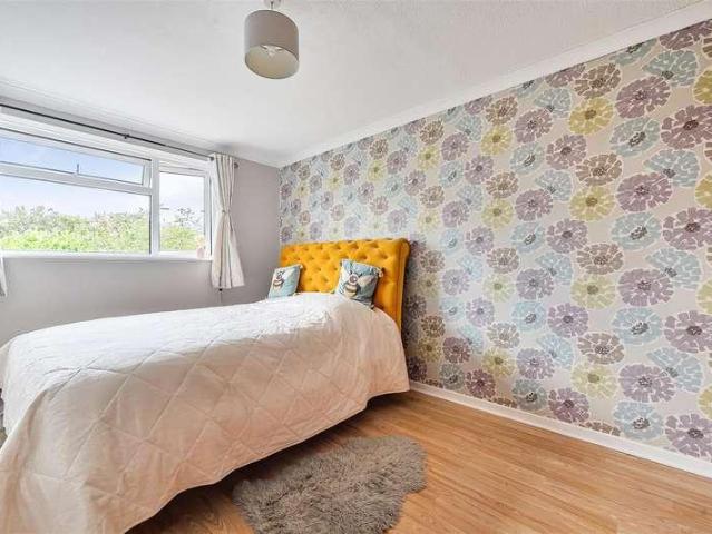 House for sale in Emmbrook, Wokingham