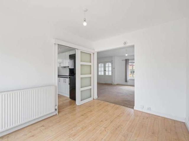 House for sale in Clermiston, Scotland