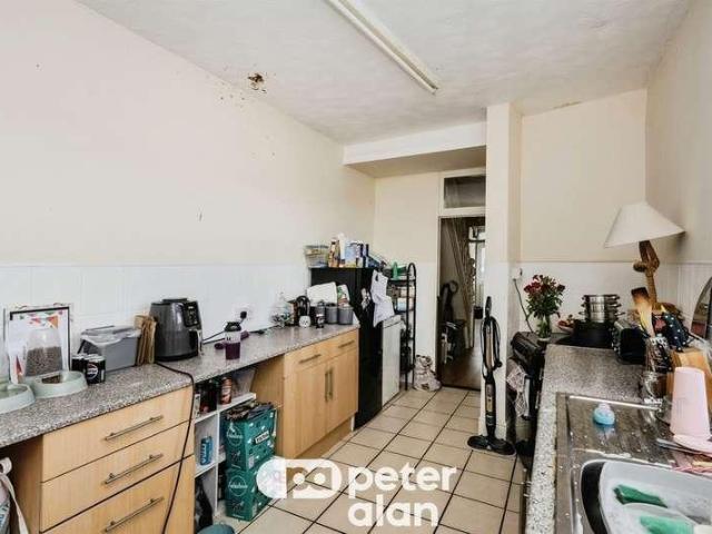 House for sale in Cimla, Neath