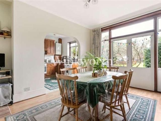 House for sale in Palmers Green, Greater London