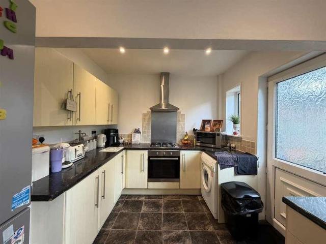 House for sale in Lane End, Bradford