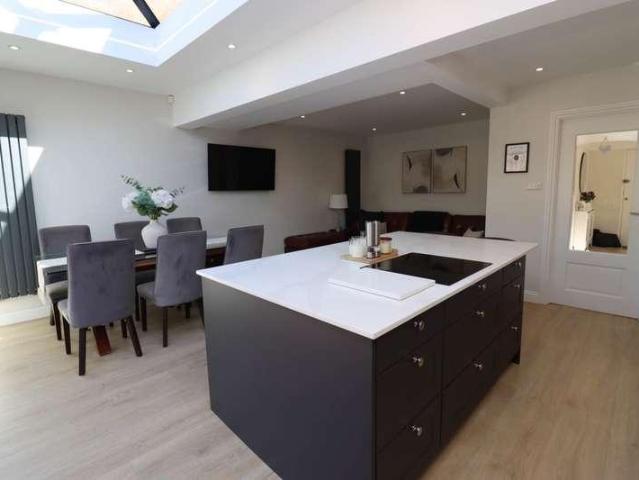 House for sale in Heathfield, Bromborough