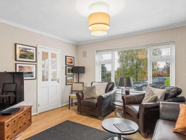 House for sale in Aston Clinton, Buckinghamshire