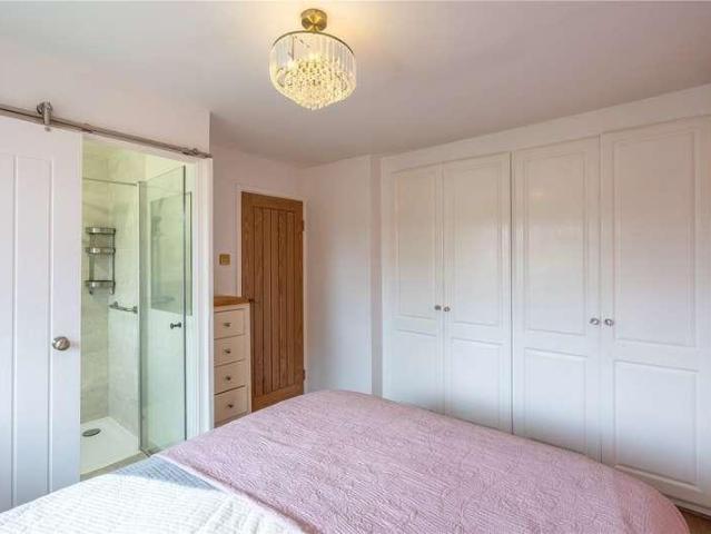 House for sale in Willenhall, New Invention