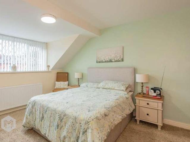 House for sale in Ellenbrook, Salford