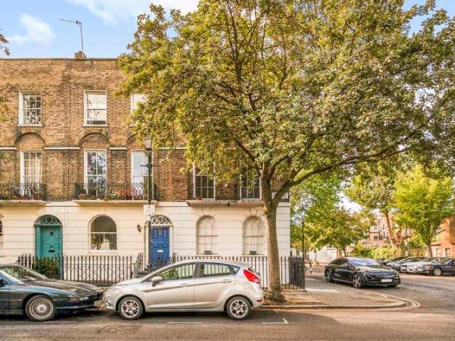 House for sale in Angel, Greater London
