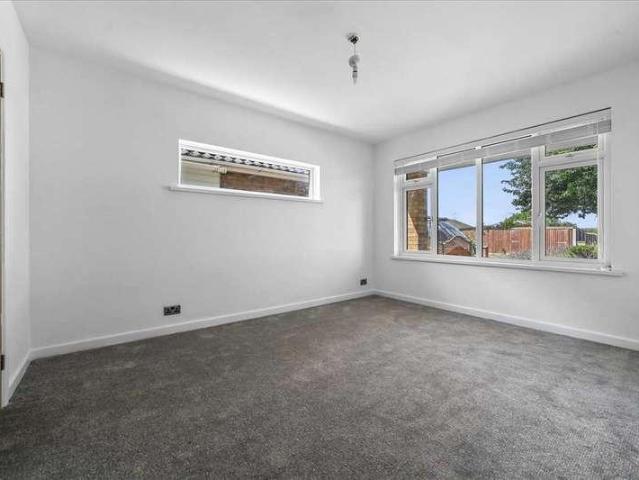 House for sale in Holland-on-Sea, Dale Hill