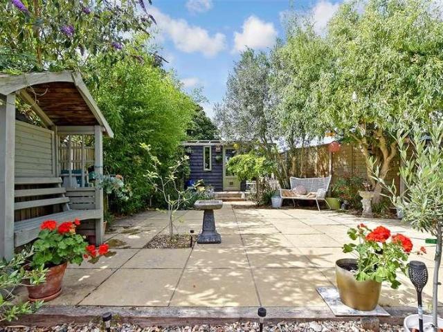 House for sale in Westwood, Acol