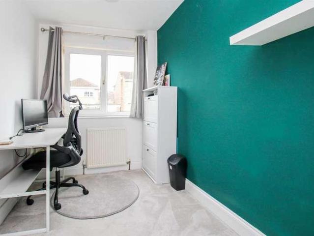 House for sale in Wakefield, Alverthorpe