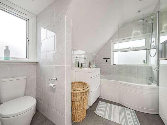 House for sale in Motspur Park, Greater London