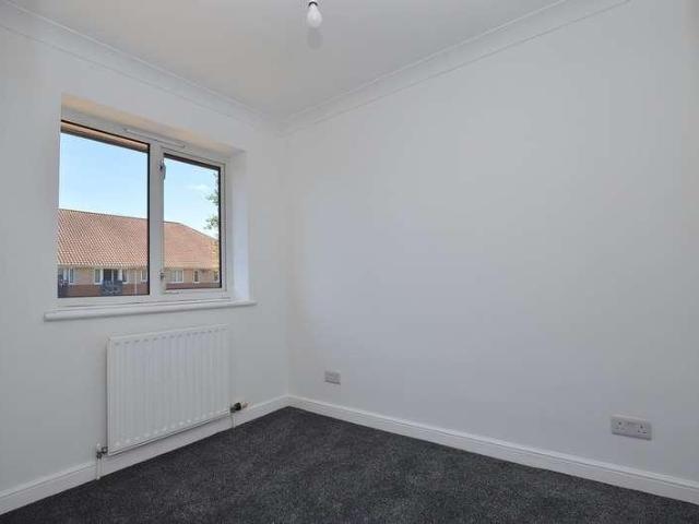 House for sale in Woodhatch, Red Hill