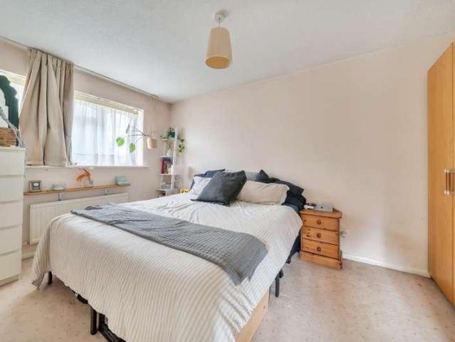 House for sale in Lightwater, Surrey Heath